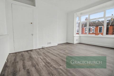 3 bedroom terraced house to rent, The Avenue, Tottenham N17