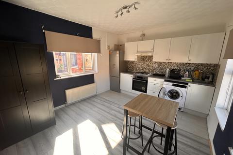 1 bedroom apartment to rent, Goldington Avenue, BEDFORD