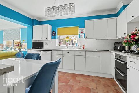 2 bedroom detached bungalow for sale, Blenheim Road, Clacton-On-Sea