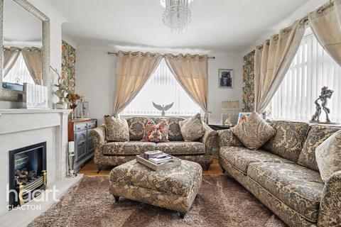 2 bedroom detached bungalow for sale, Blenheim Road, Clacton-On-Sea