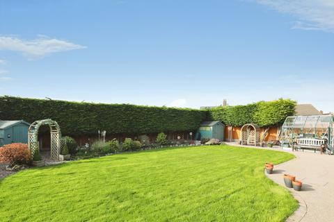 6 bedroom detached house for sale, Briar Way, Stafford ST21