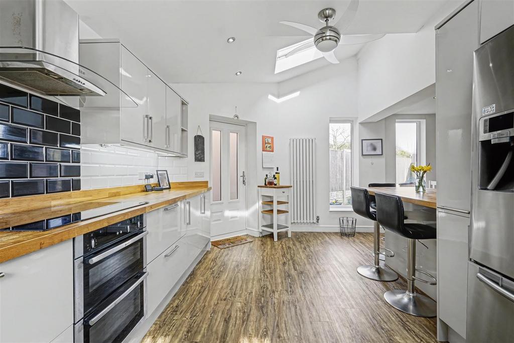 Kitchen Diner 1 2.jpeg