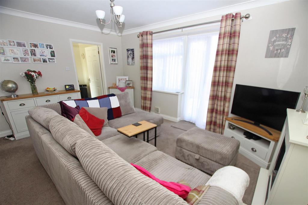 Living room a.jpg