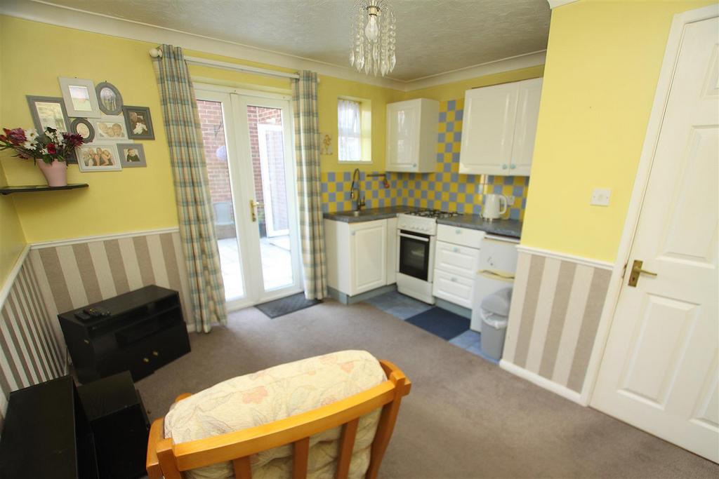 Lounge Kitchenett.jpg
