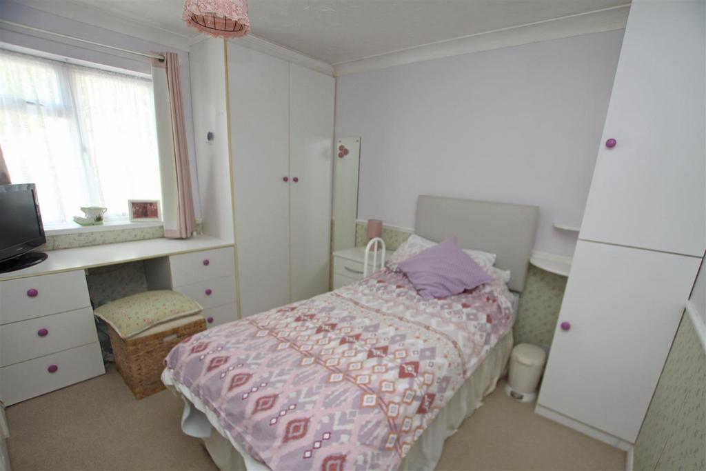 Annex bedroom a.jpg