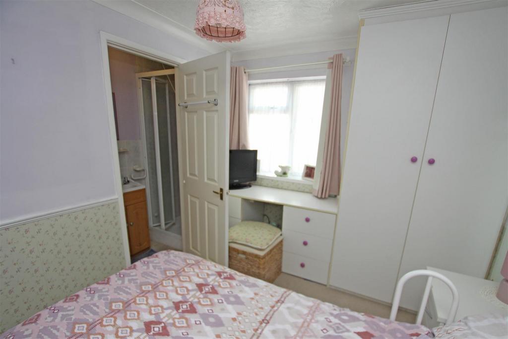 Annex bedroom b.jpg