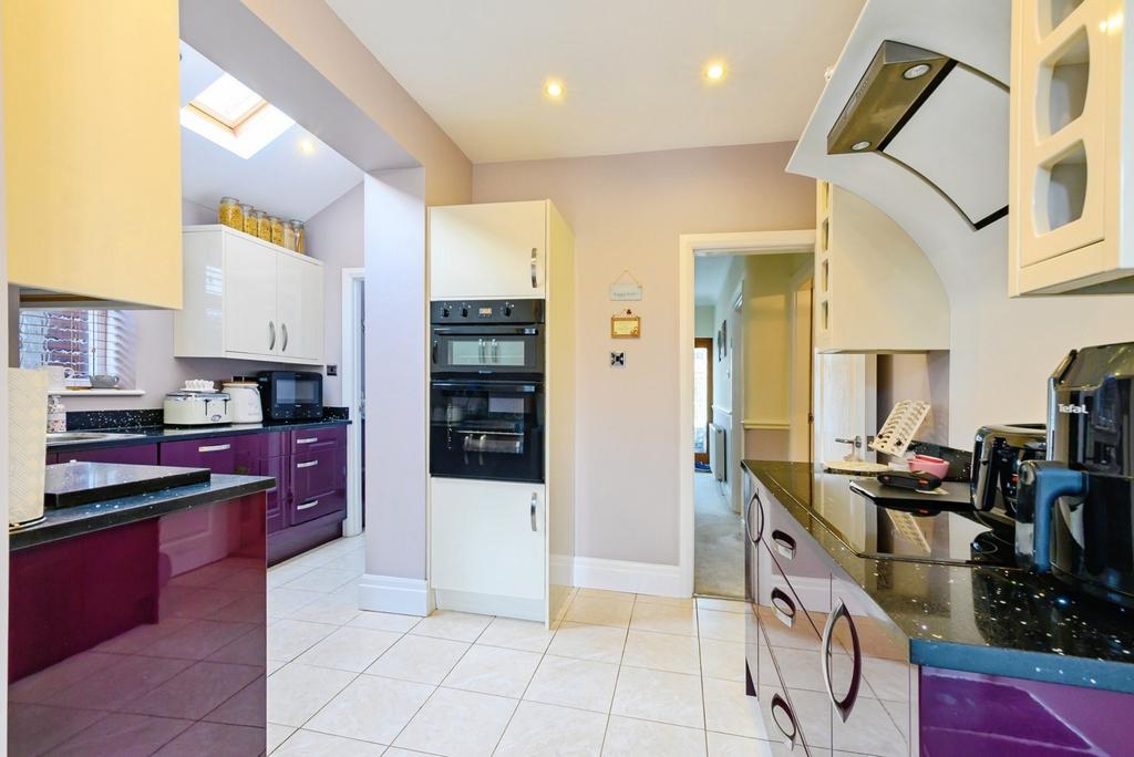 Fitted Kitchen
