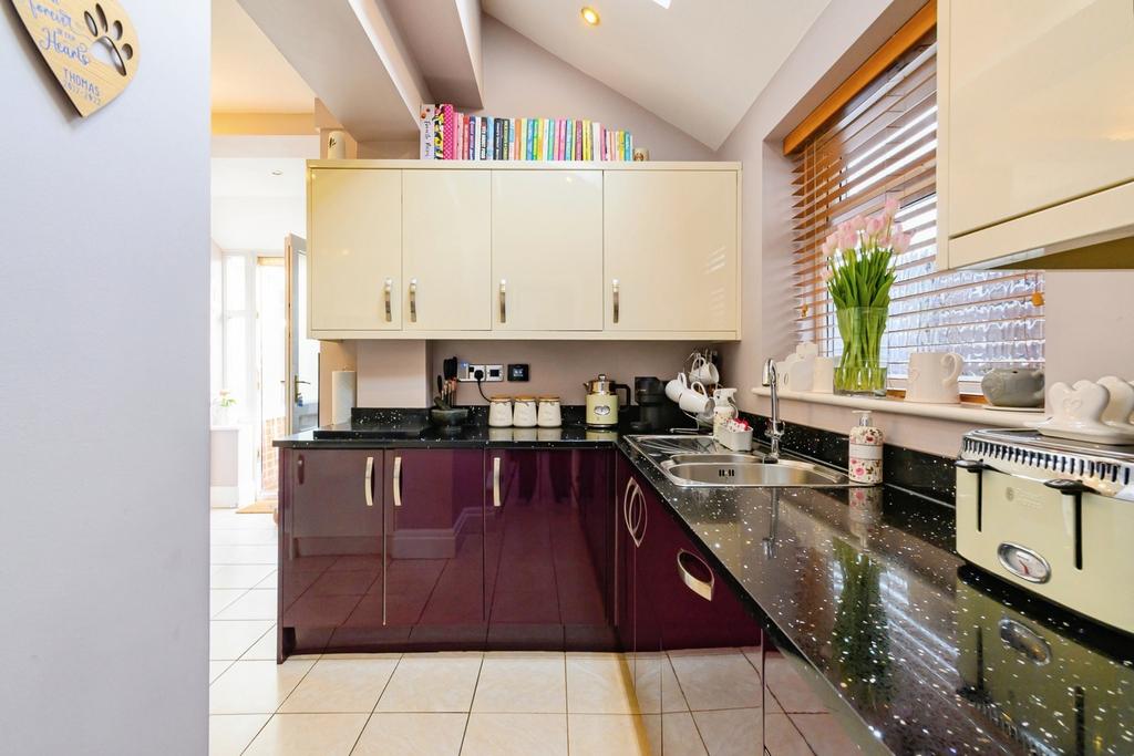 Fitted Kitchen