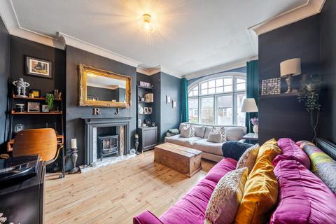 3 bedroom flat for sale, Durnsford Road, Southfields, London, SW19