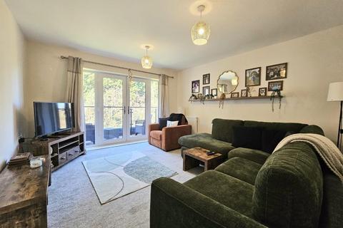 2 bedroom apartment for sale, Ashton Lane, Dursley
