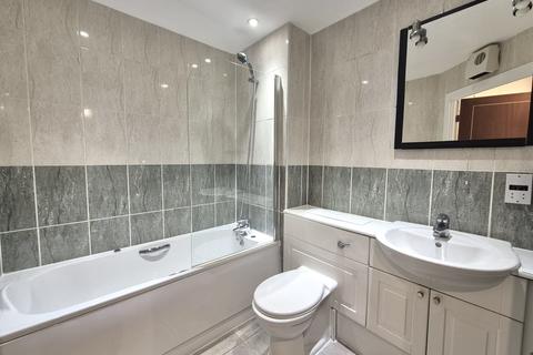 2 bedroom apartment to rent, Mount Stuart Square, Cardiff, CF10
