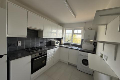 2 bedroom flat to rent, Greenford Avenue, London W7