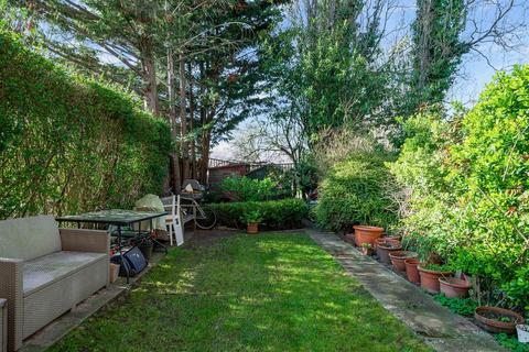3 bedroom maisonette for sale, Frensham Drive, Putney Vale, SW15