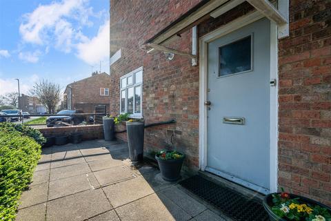 3 bedroom maisonette for sale, Frensham Drive, Putney Vale, SW15