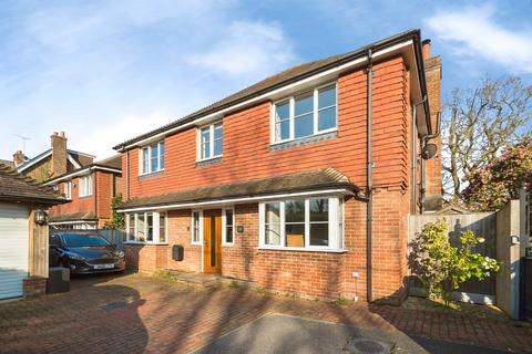 4 bedroom detached house for sale, London Road, BURGESS HILL