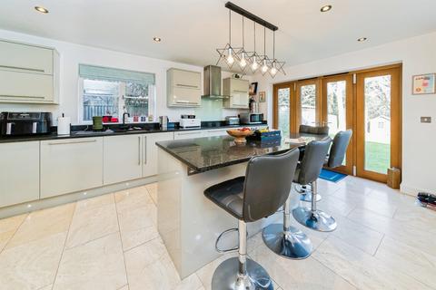 4 bedroom detached house for sale, London Road, BURGESS HILL