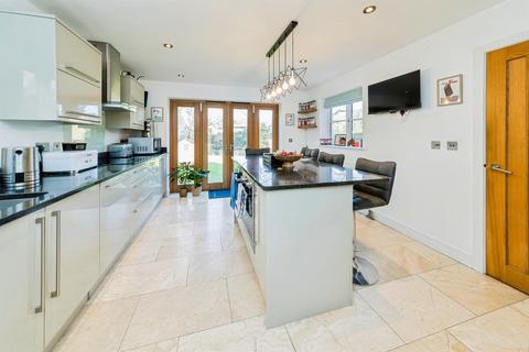 4 bedroom detached house for sale, London Road, BURGESS HILL