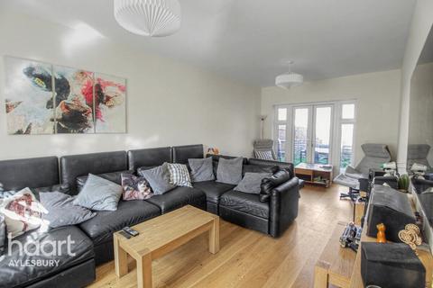 4 bedroom detached house for sale, Collington Road, Aylesbury