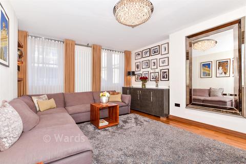 2 bedroom ground floor maisonette for sale, Preston Hall, Aylesford ME20