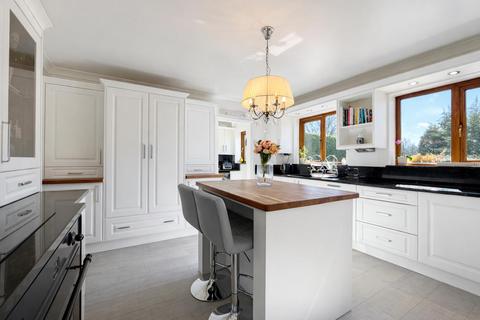 4 bedroom detached house for sale, Charing Heath
