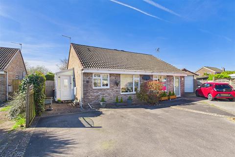 2 bedroom semi-detached bungalow for sale, Peaceful cul-de-sac near Clevedon seafront