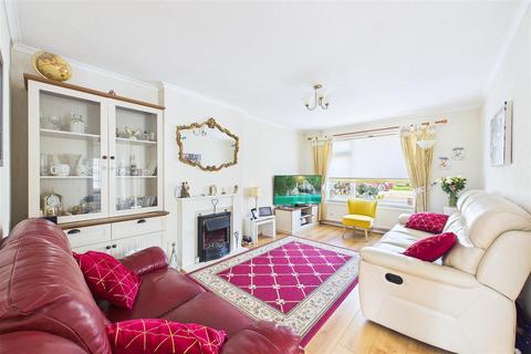 2 bedroom semi-detached bungalow for sale, Peaceful cul-de-sac near Clevedon seafront