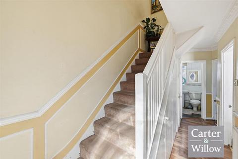 undefined, Woodward Road, Essex