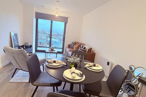 2 bedroom apartment to rent, New Baillie Street, Rochdale, OL16