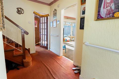 4 bedroom detached bungalow for sale, Hilton Avenue, Hall Green, Birmingham