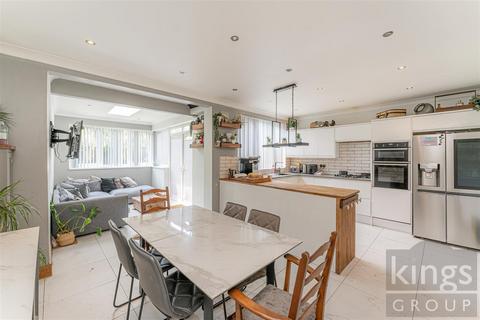 4 bedroom detached house for sale, Firtree Walk, Enfield