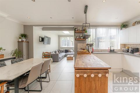 4 bedroom detached house for sale, Firtree Walk, Enfield