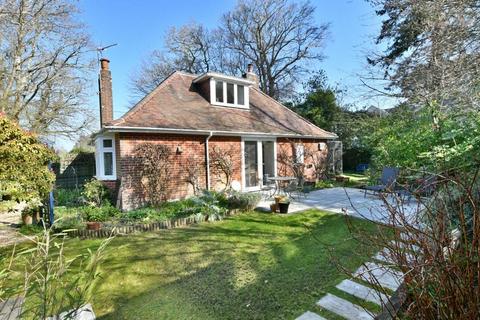 3 bedroom chalet for sale, Middlehill Road, Colehill, BH21 2SE