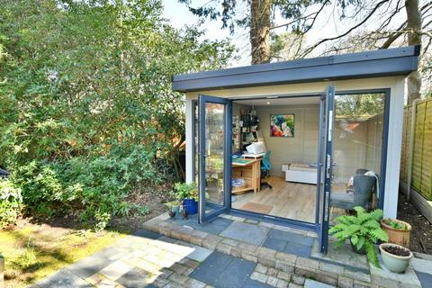 3 bedroom chalet for sale, Middlehill Road, Colehill, BH21 2SE