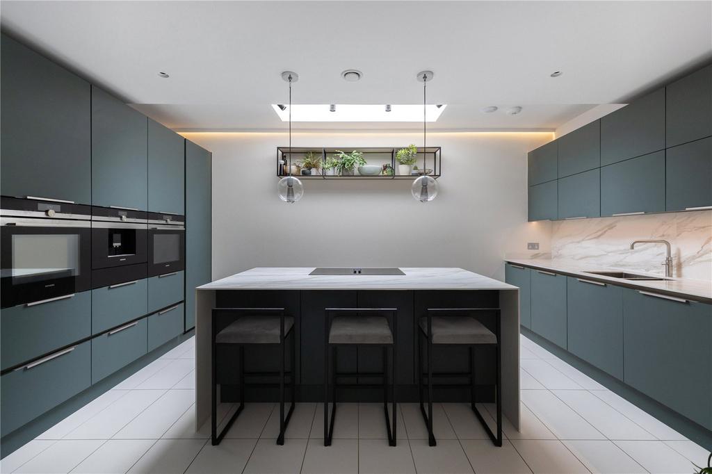 Kitchen/Breakfast