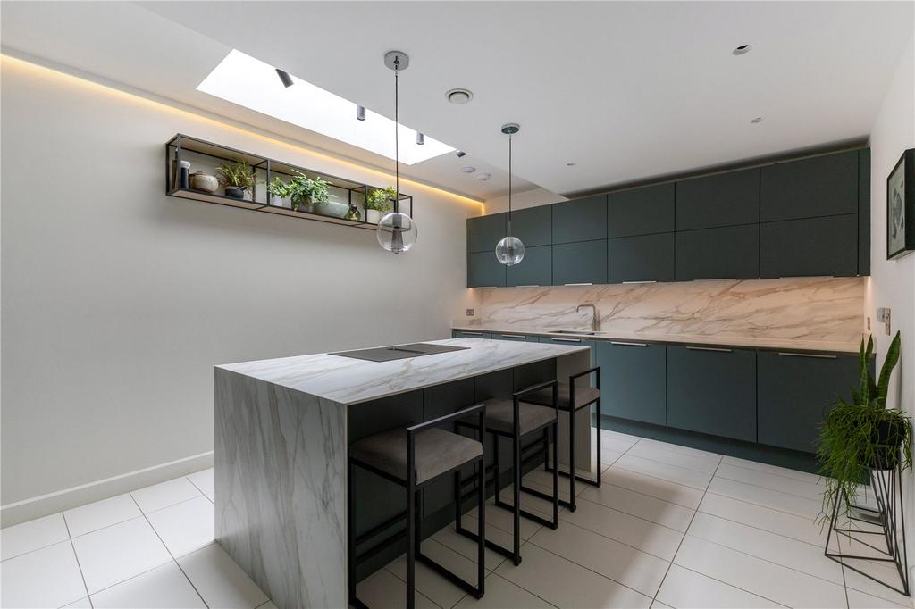 Kitchen/Breakfast