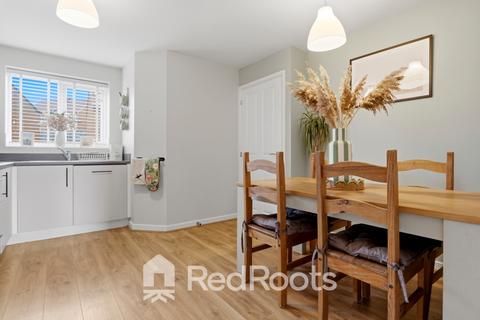 3 bedroom semi-detached house for sale, Creek Drive, Doncaster DN6