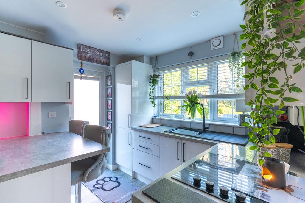 Kitchen 2