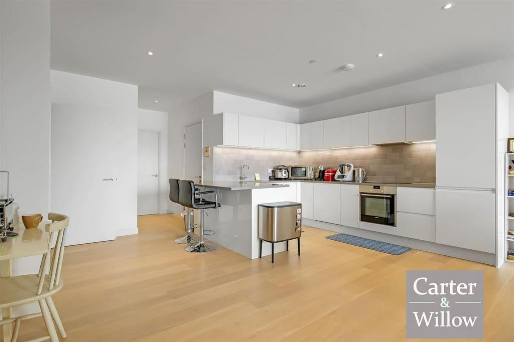 Kitchen / dining
