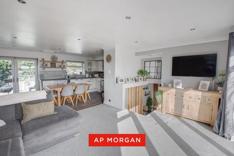 undefined, Westfields, Catshill, Bromsgrove, Worcestershire, B61