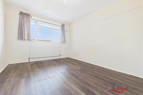 2 bedroom flat to rent, The Vale, London, W3 7SA
