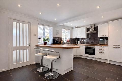 4 bedroom detached house for sale, Vermeer Ride, Springfield, Chelmsford