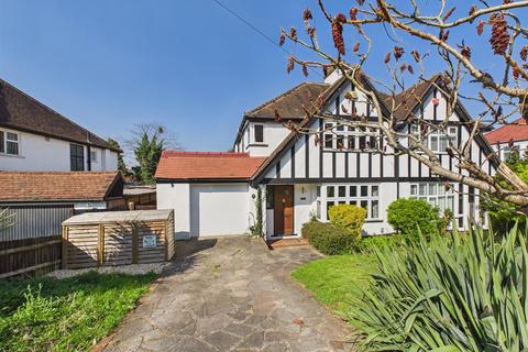 3 bedroom semi-detached house for sale, Petersfield Crescent, Coulsdon CR5