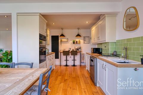 4 bedroom semi-detached bungalow for sale, St. Williams Way, Norwich, Norfolk