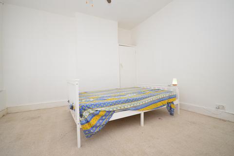 undefined, Henniker Gardens, East Ham, E6 3HS