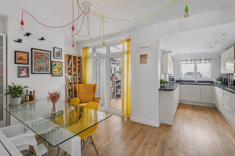 4 bedroom terraced house for sale, Colesburg Road, Beckenham BR3