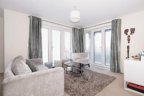 Seven Sisters Road, Stroud Green, London, N4
