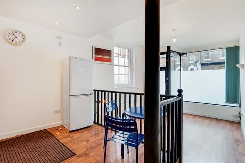 2 bedroom flat to rent, Dartmouth Road, Forest Hill, SE23