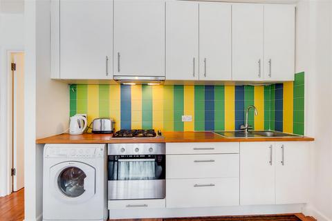 2 bedroom flat to rent, Dartmouth Road, Forest Hill, SE23