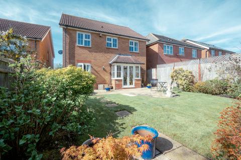 4 bedroom detached house for sale, Darent Close, Stone Cross, BN24