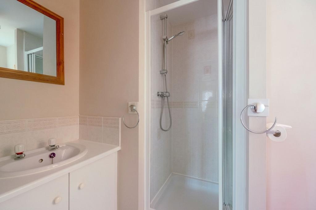 Ensuite Shower Room